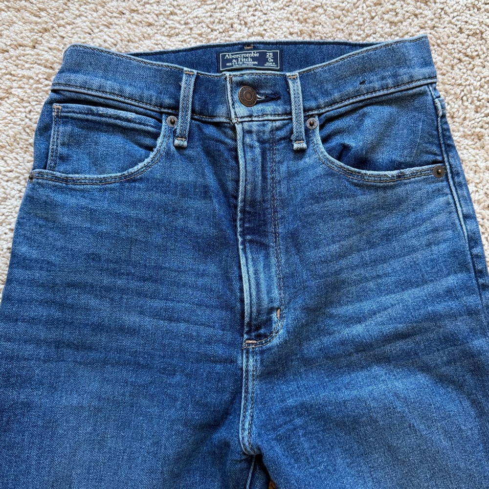 Abercrombie & Fitch Dark Blue Flare Jeans - Size 25/0R - Picture 2 of 6